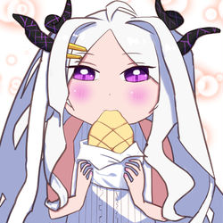 もぐもぐヒナ