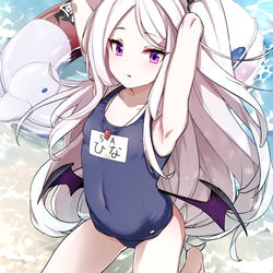 水着ヒナと波打ち際で