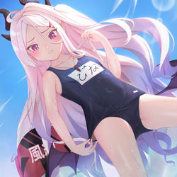 水着ヒナ
