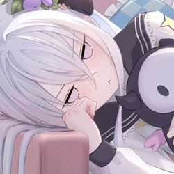 白洲アズサ