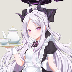 メイドヒナ