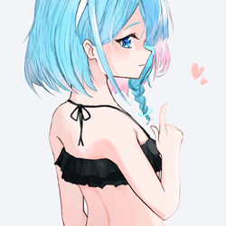 水着のアロナ