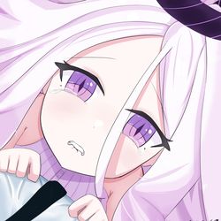 ヒナ😢 . . . 😭