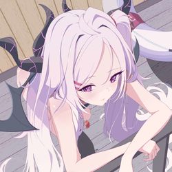 水着ヒナ