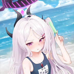 水着ヒナ