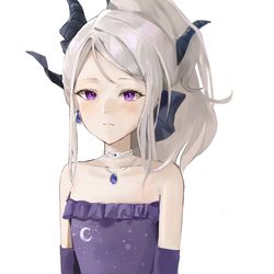 ヒナ in ドレス