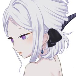 ヒナ（ドレス）