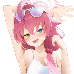 うへぇ～、おじさんの脇なんて見て楽しいかなぁ......
