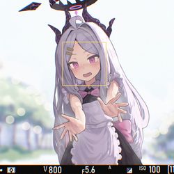メイドヒナ