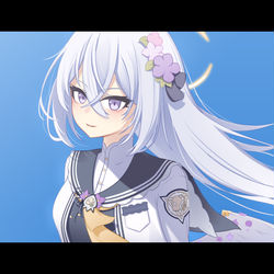 白洲アズサ