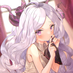 「あの……先生？その、髪、代わりに……」