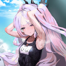 水着　ヒナ