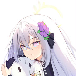 白洲アズサ
