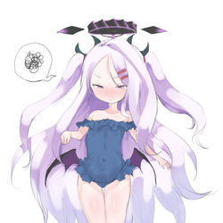 フリル紺水着ヒナです
