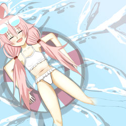 夏を楽しむホシノ
