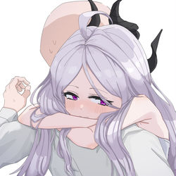 くっつきヒナ会長