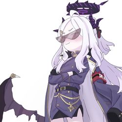 グラサンヒナ