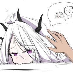 ヒナなでなで