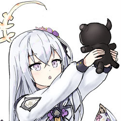 白洲アズサ