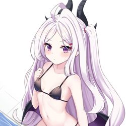 水着ヒナ