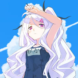 水着ヒナ