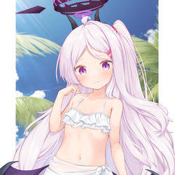 ヒナに可愛い水着を着せたい