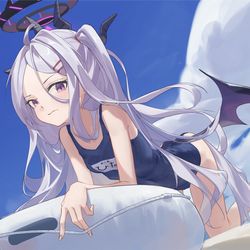 水着ヒナ