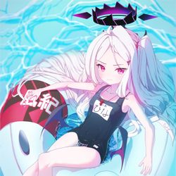 水着ヒナ