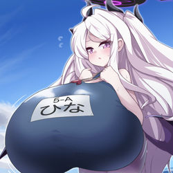 でっかい水着ヒナ