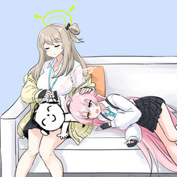 ノノミに膝枕されて耳かきされてる先生を枕にして昼寝するおじさん
