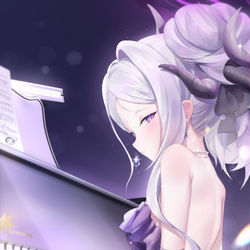 ヒナ（ドレス)