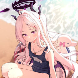水着ヒナ