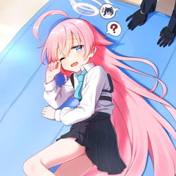 起こされるホシノ