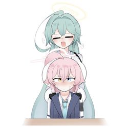 ホシノ「距離近いです…」