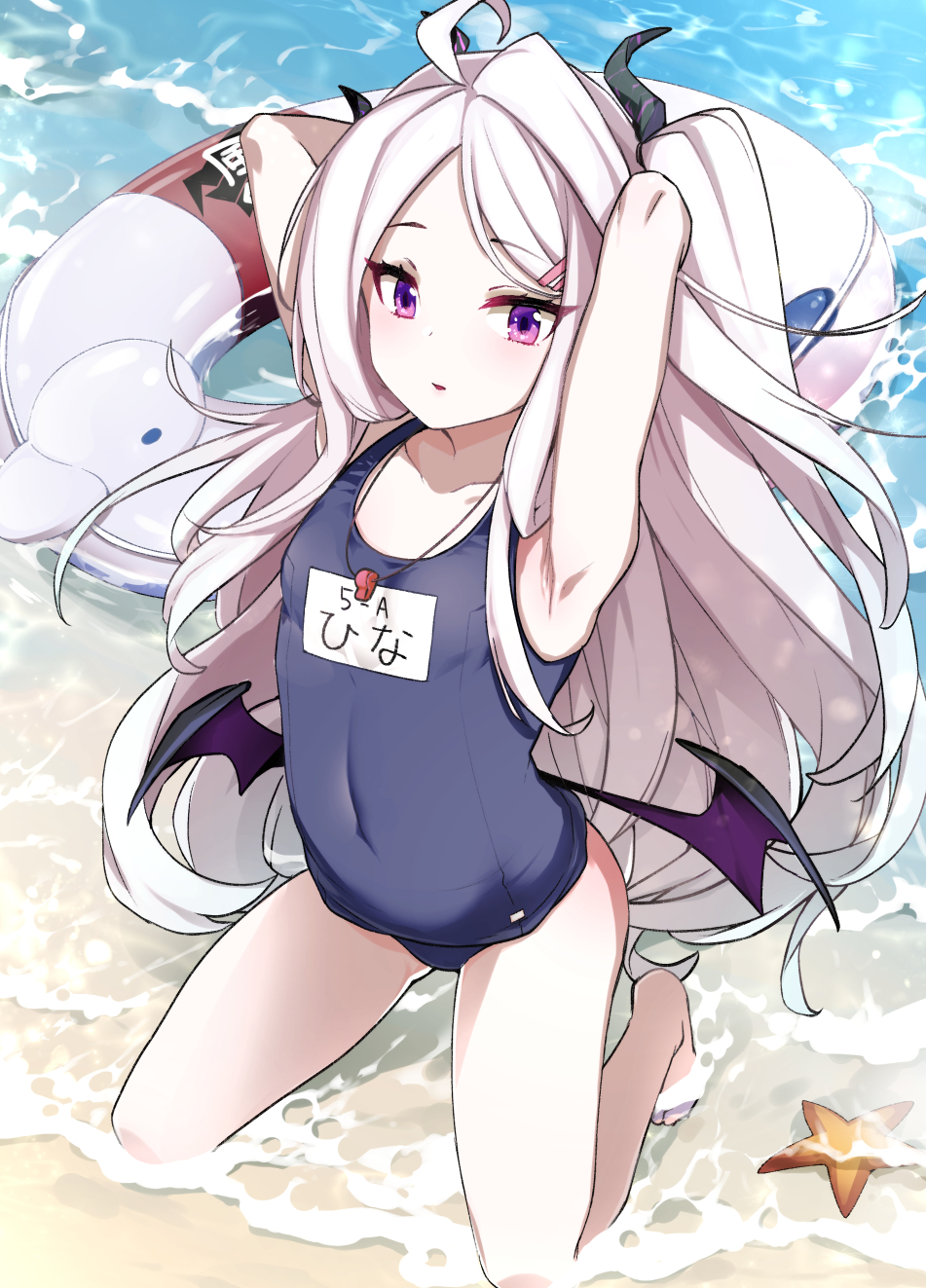 水着ヒナと波打ち際で