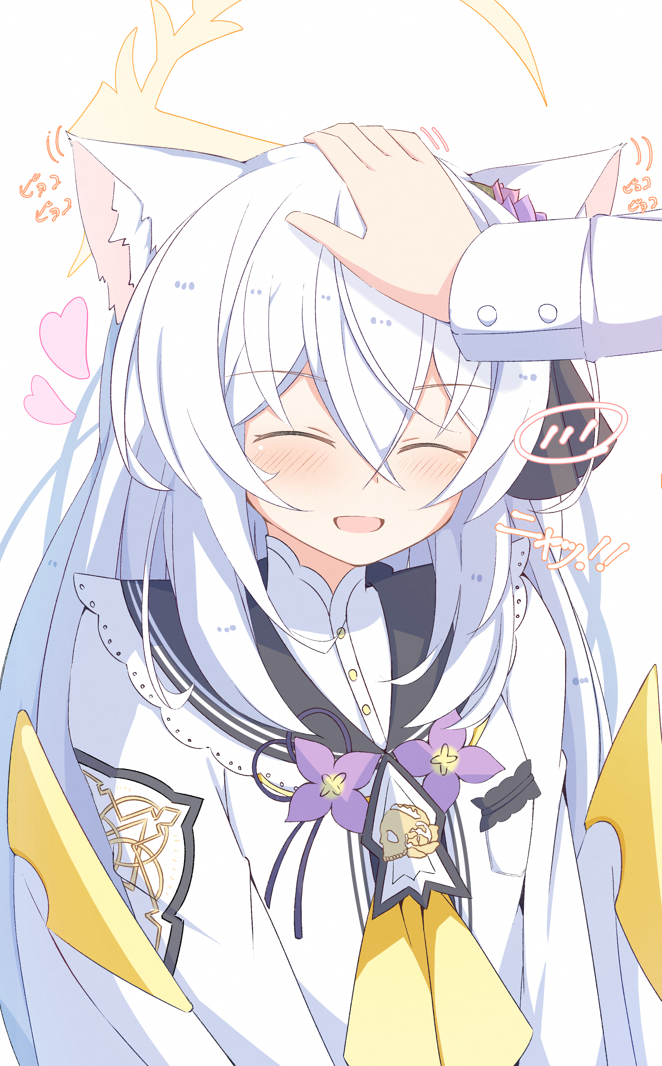 アズサにゃんをなでる。