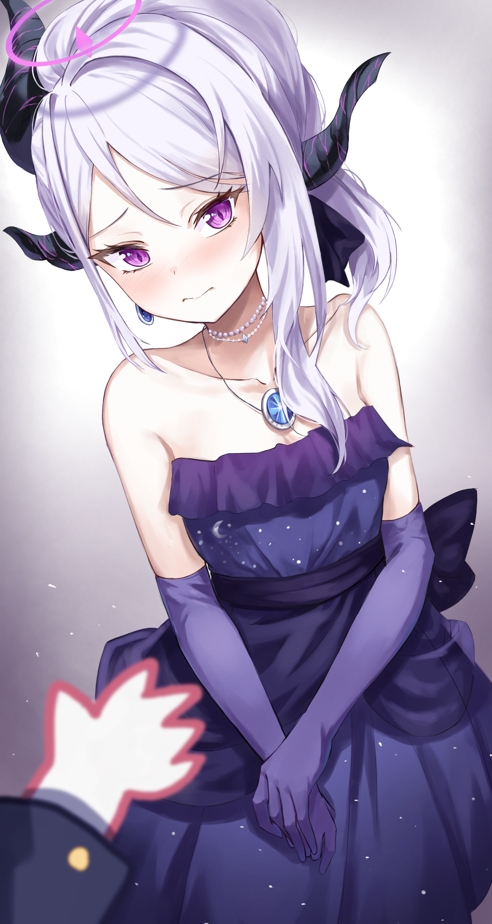 手を握って、ヒナ。