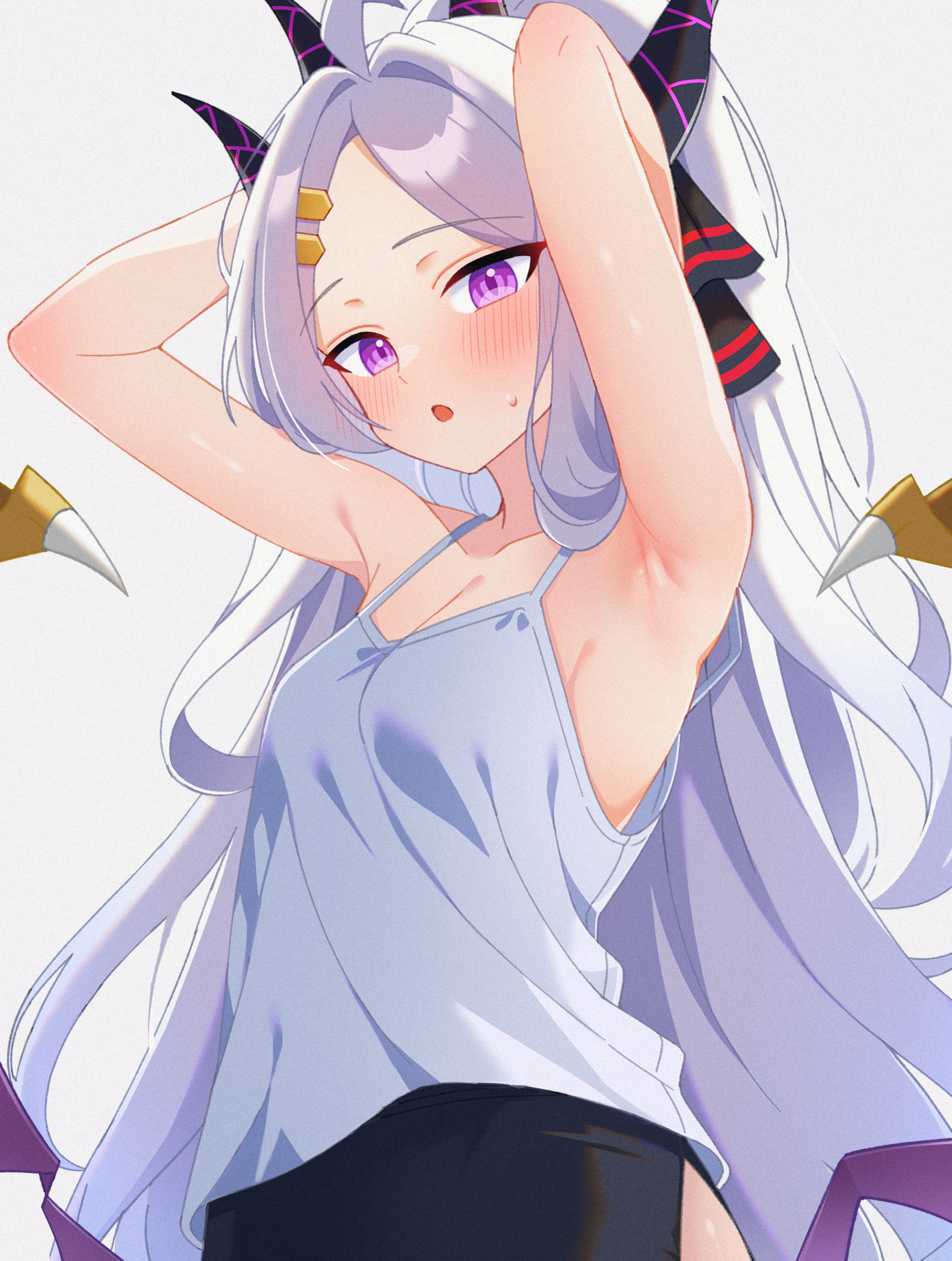 着替え中のヒナ